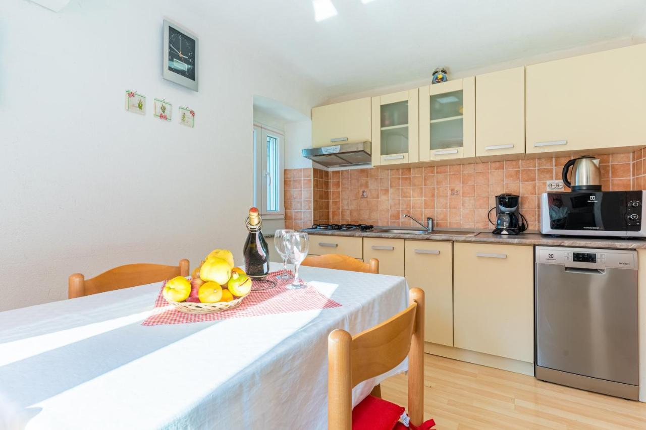 Apartmani Valun1 Esterno foto
