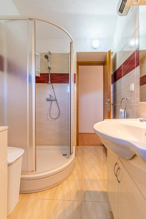 Apartmani Valun1 Esterno foto