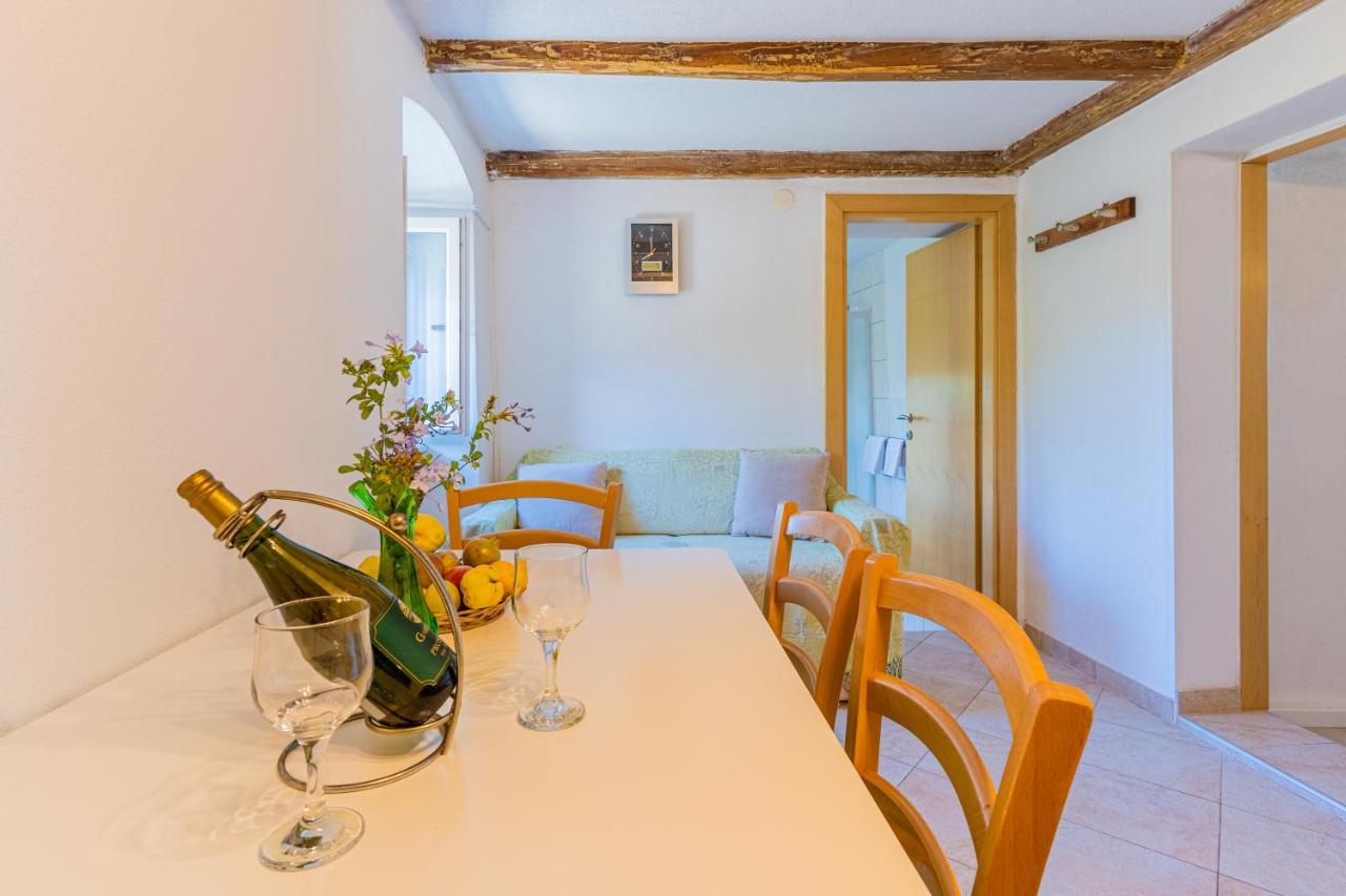 Apartmani Valun1 Esterno foto